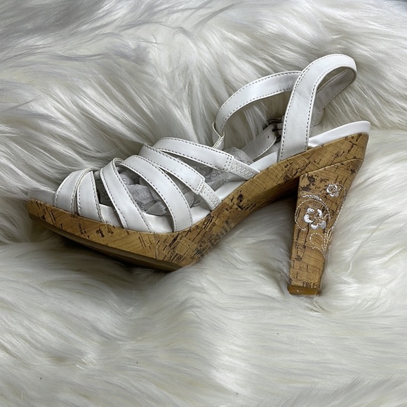 NWOT Bongo “Catalina” Strappy Sandal White Size 10M with a 4” Heel - Picture 11 of 13